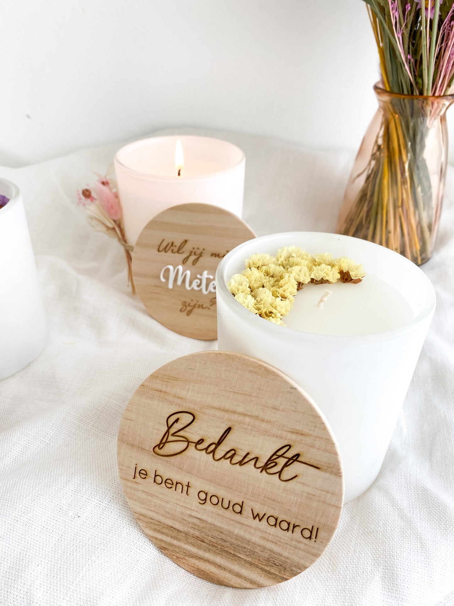 Bougie parfumée avec fleurs séchées et votre propre texte