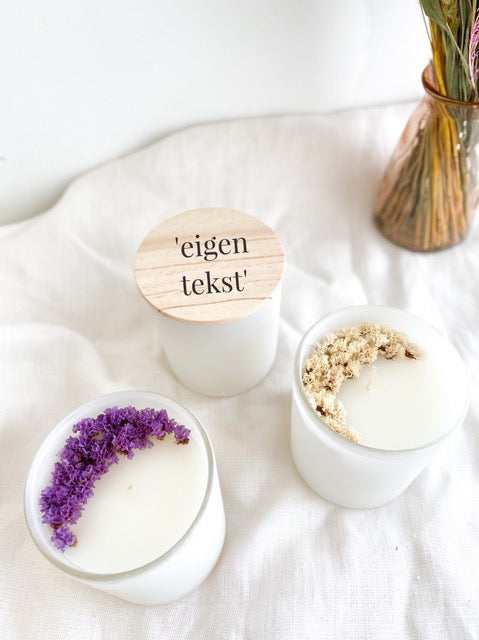 Bougie parfumée avec fleurs séchées et votre propre texte