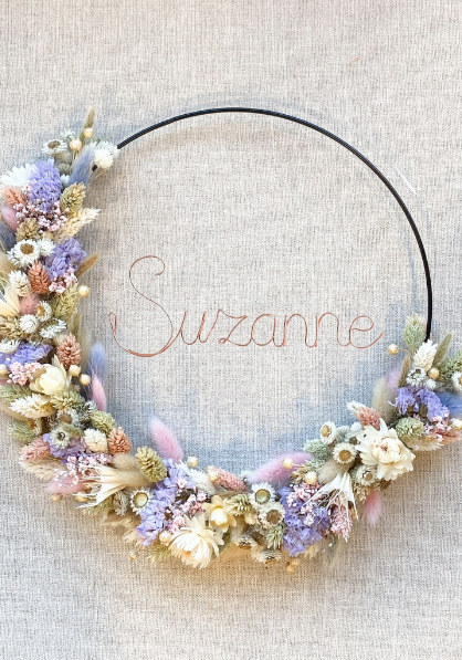 Droogbloemenhoepel naamhoepel met naam in ijzerdraad