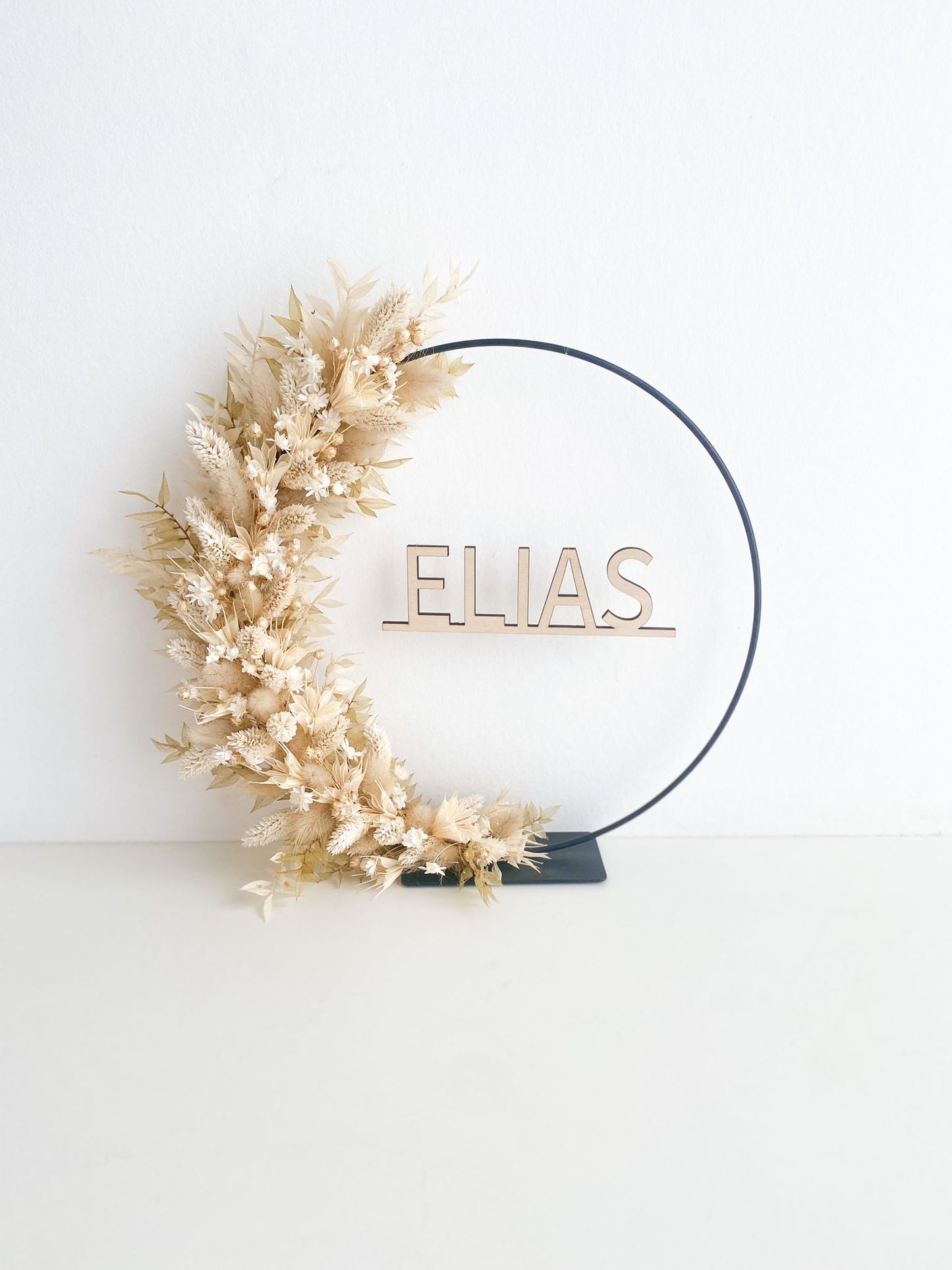 Droogbloemenhoepel naamhoepel met houten naam