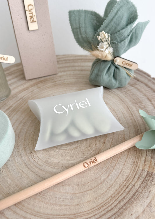 Doorzichtig doosje met suikerbonen - saliegroen