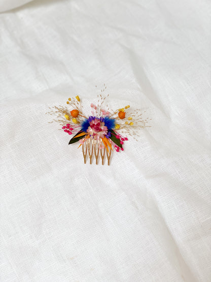 Peigne à cheveux en métal composé de fleurs séchées